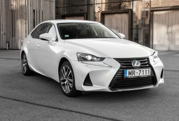 Lexus IS300H